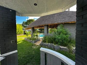 6 Bedroom House